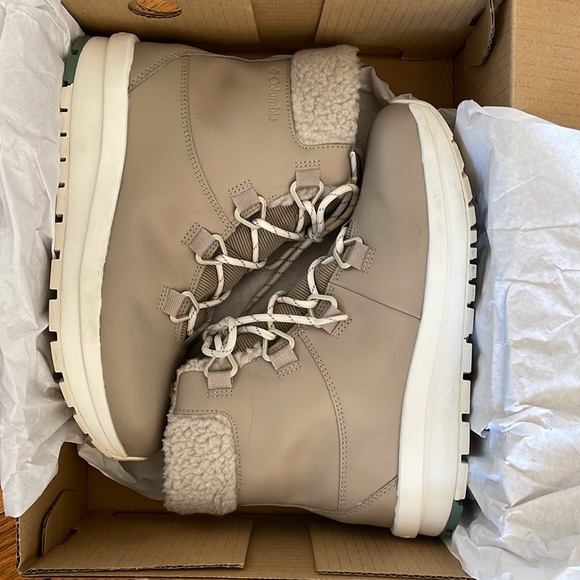 Columbia women’s boots - Picture 5 of 6